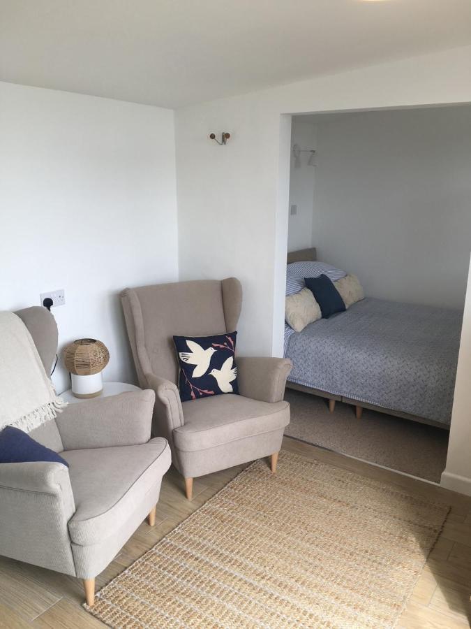 1-Bedroom Chalet With Parking On Site Лу Екстериор снимка
